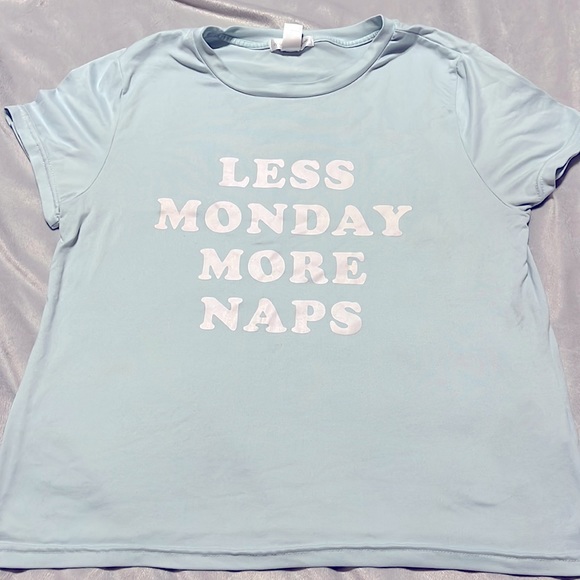 Sort of like a crop top! Great condition worn only a few times! Fits smaller - Picture 1 of 1